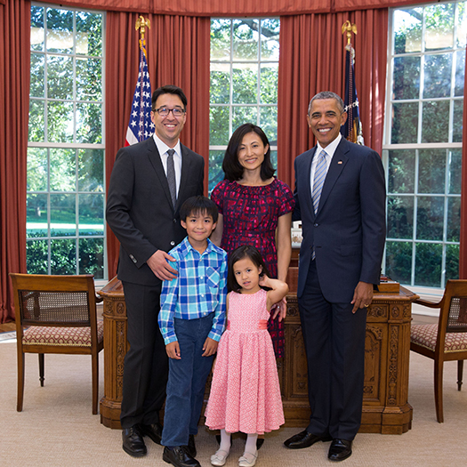 Jordan Matsudaira, his family, and President Barack Obama in the Oval Office of the White House